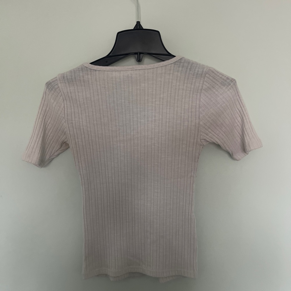 Old Navy Light Gray Ribbed Tee - Picture 2 of 2